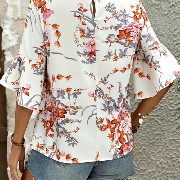 NWT Gorgeous Blouse - Picture 2 of 6